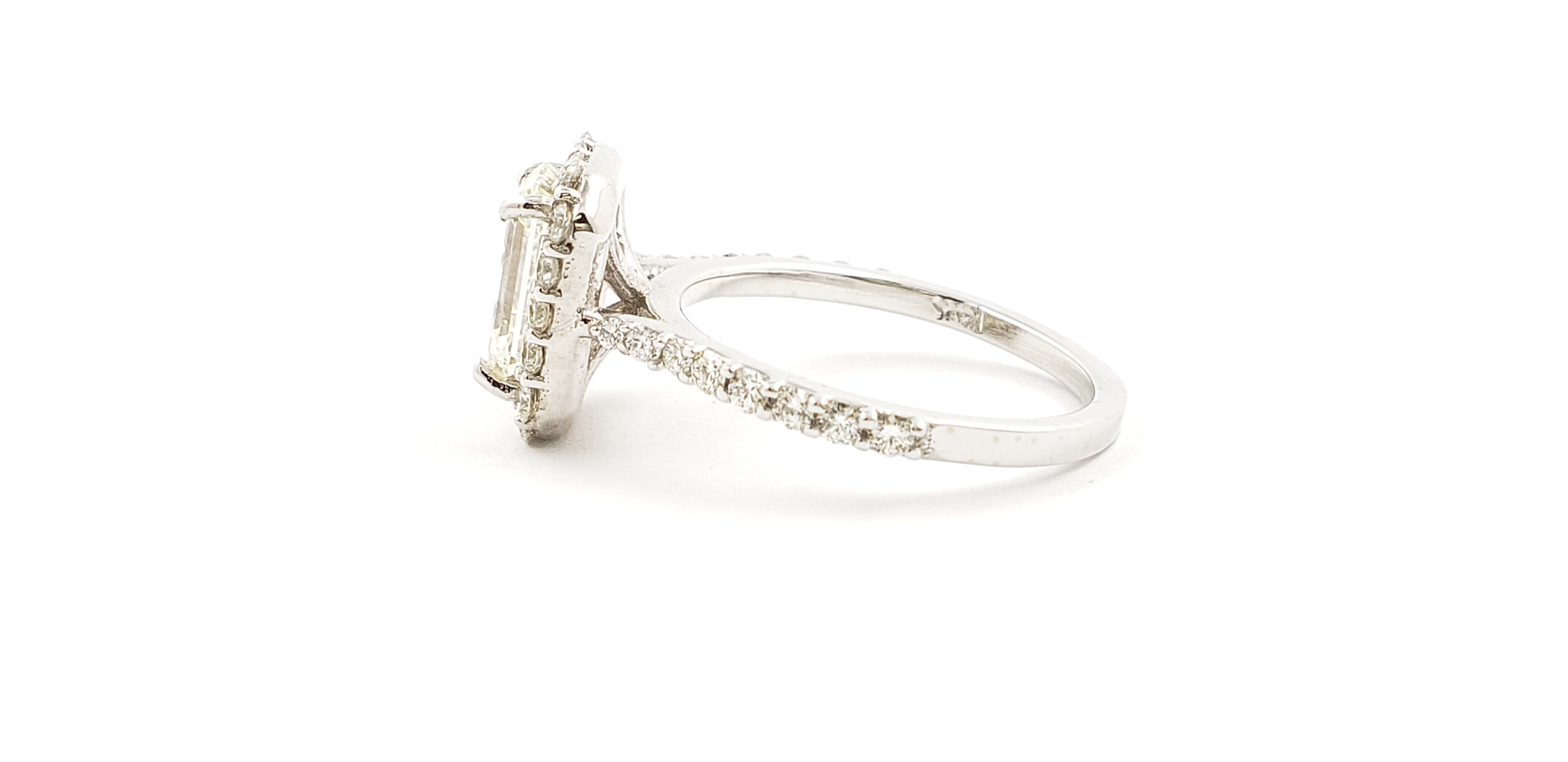 Emerald & Round Diamond Halo Ring